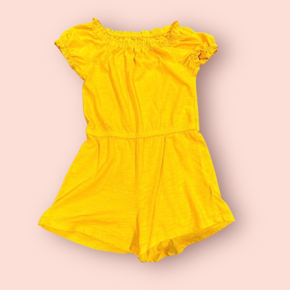 Girls Jumper. Size 8.